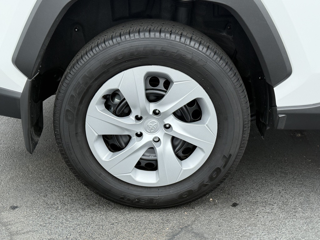 2025 Toyota RAV4 LE photo 13