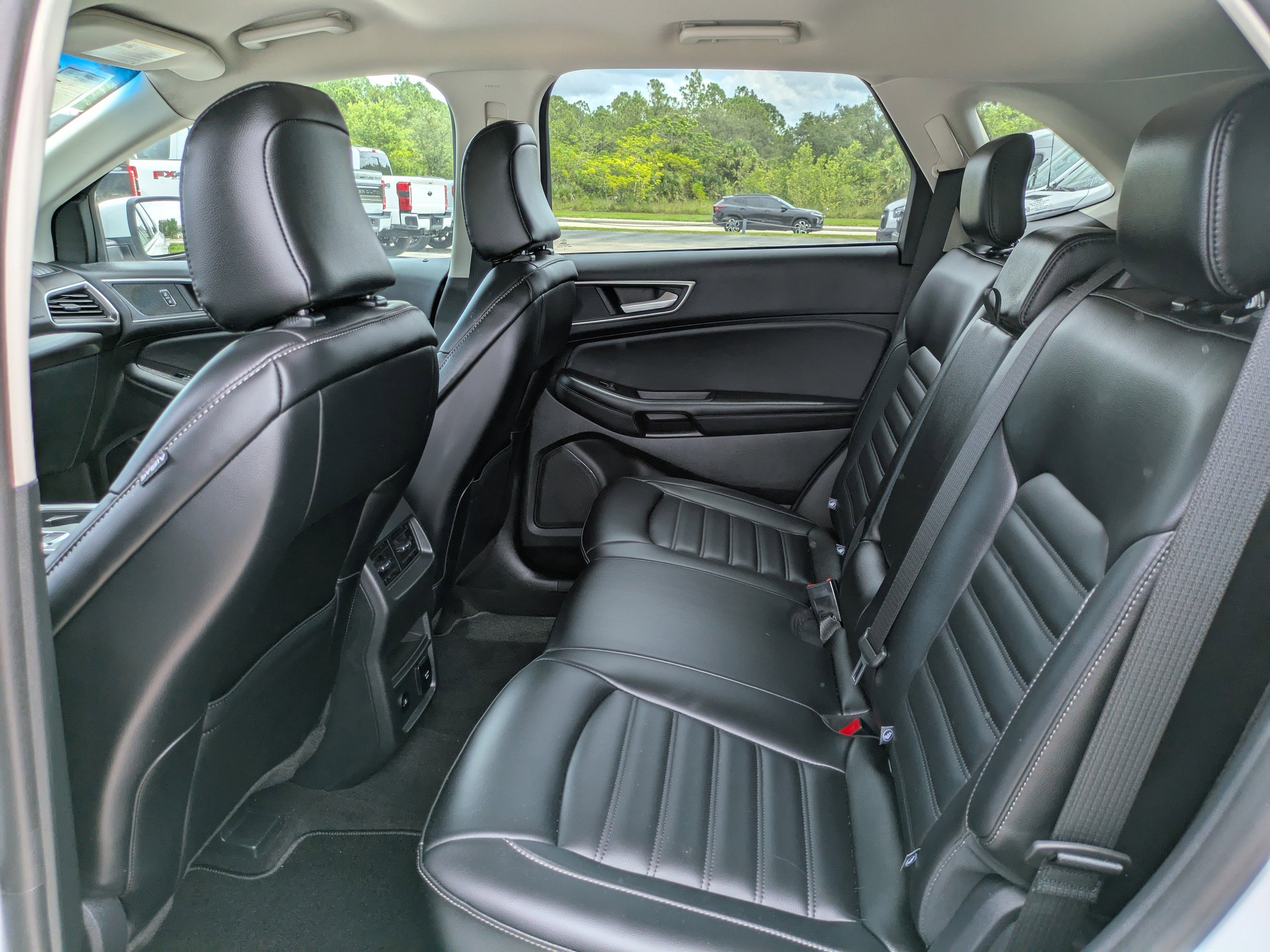 2024 Ford Edge SEL photo 12