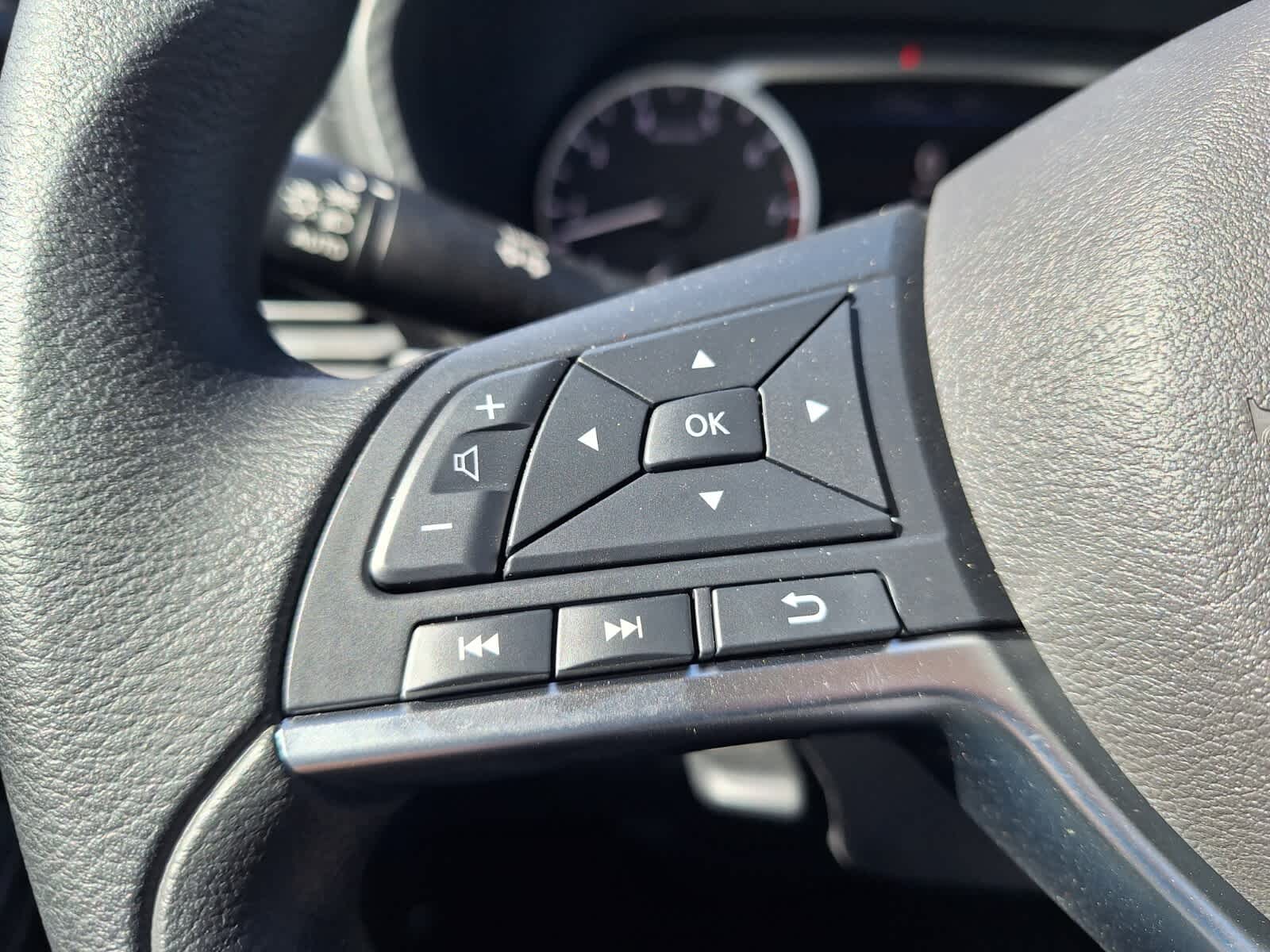 2025 Nissan Sentra SV photo 13