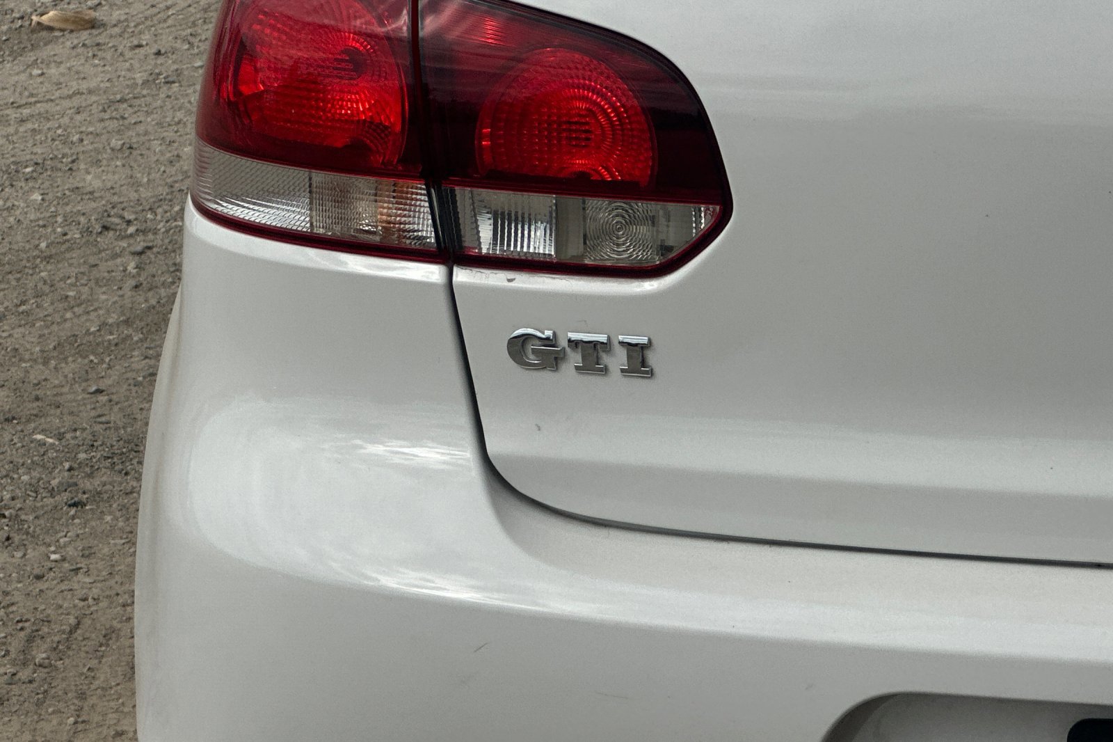 2013 Volkswagen Golf GTI Base photo 19