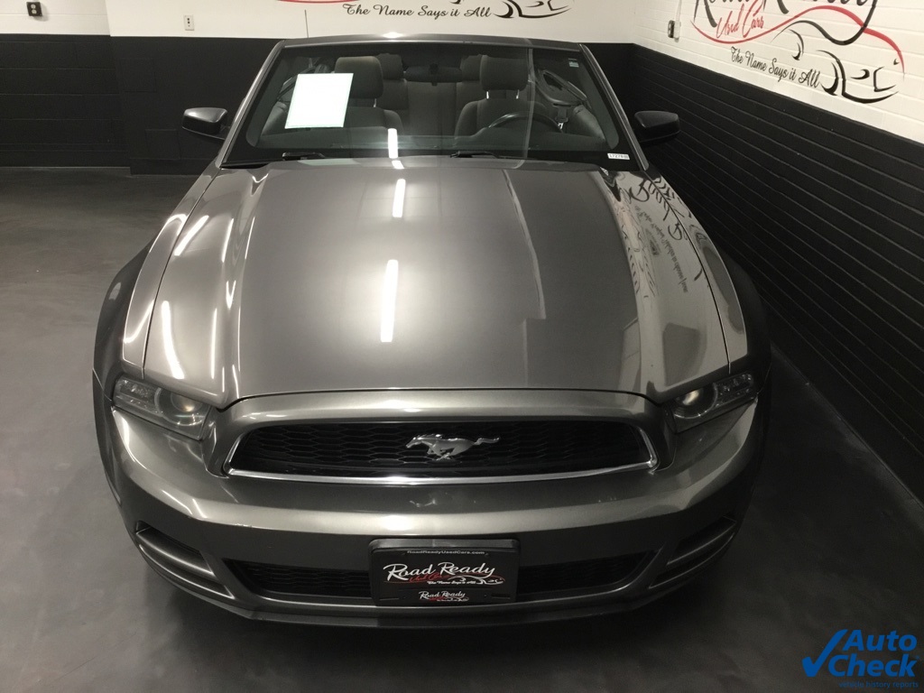 2014 Ford Mustang V6 photo 4