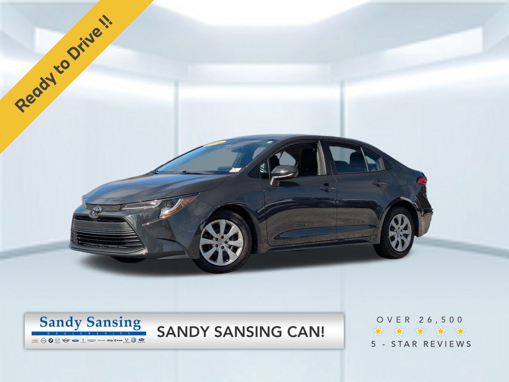 2024 Toyota Corolla LE's photo