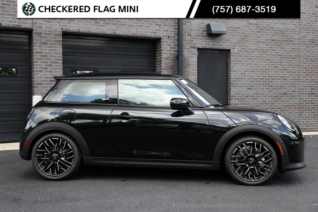 2025 Mini Cooper S Iconic photo 4