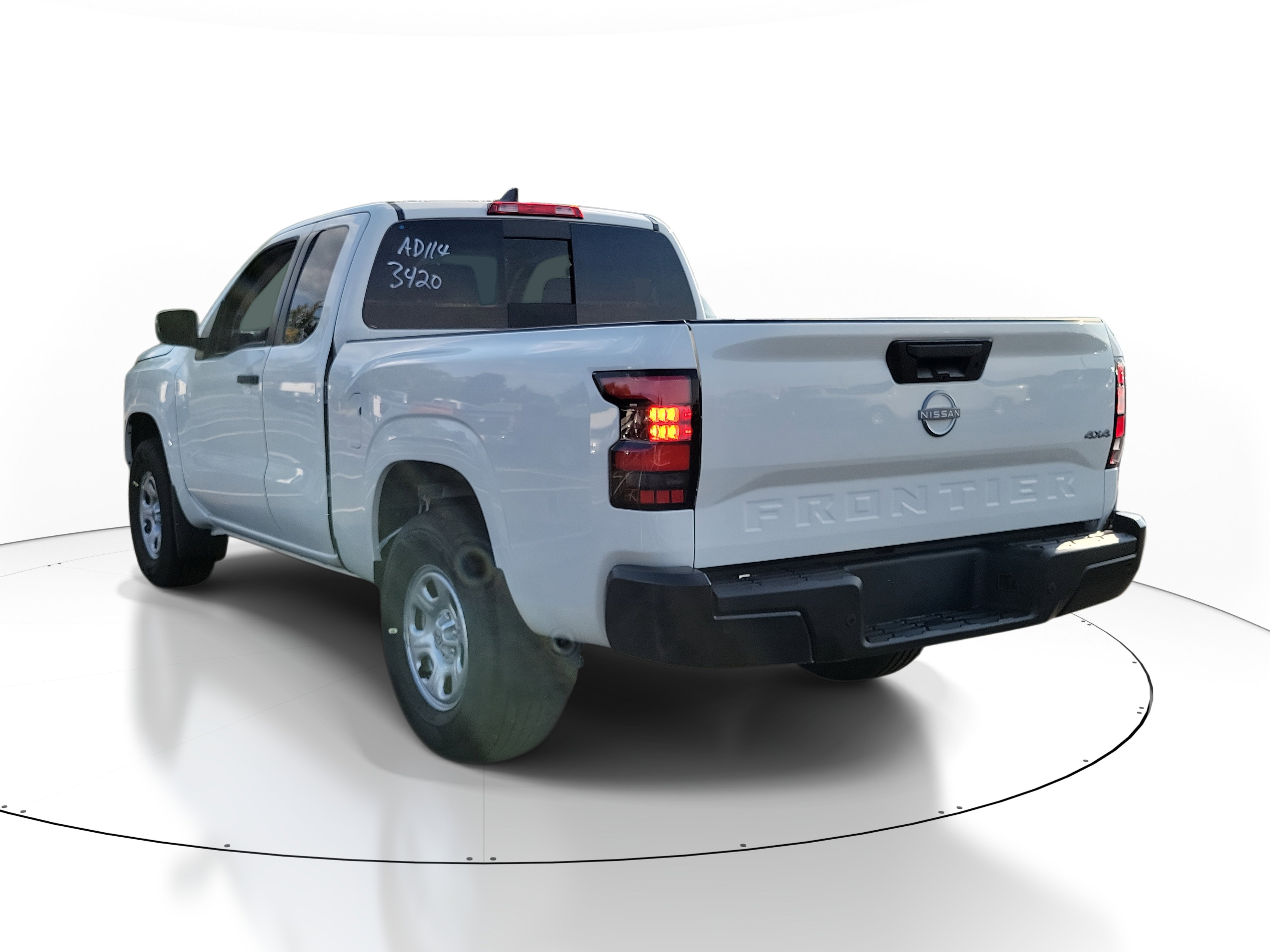 2026 Nissan Frontier King Cab S photo 3
