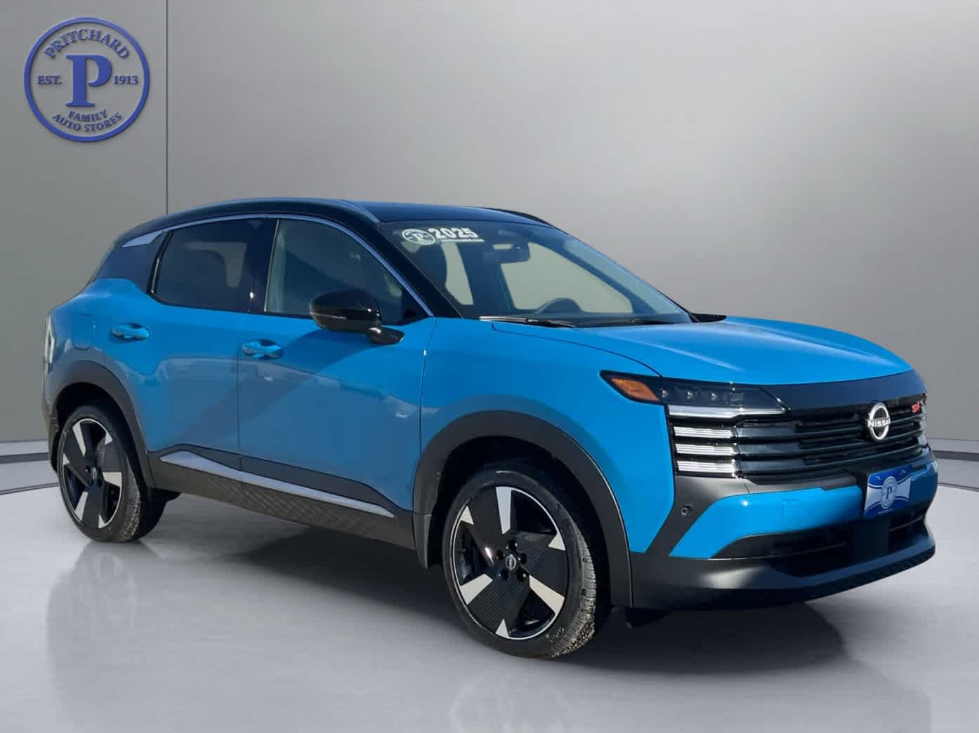 2025 Nissan Kicks SR photo 3