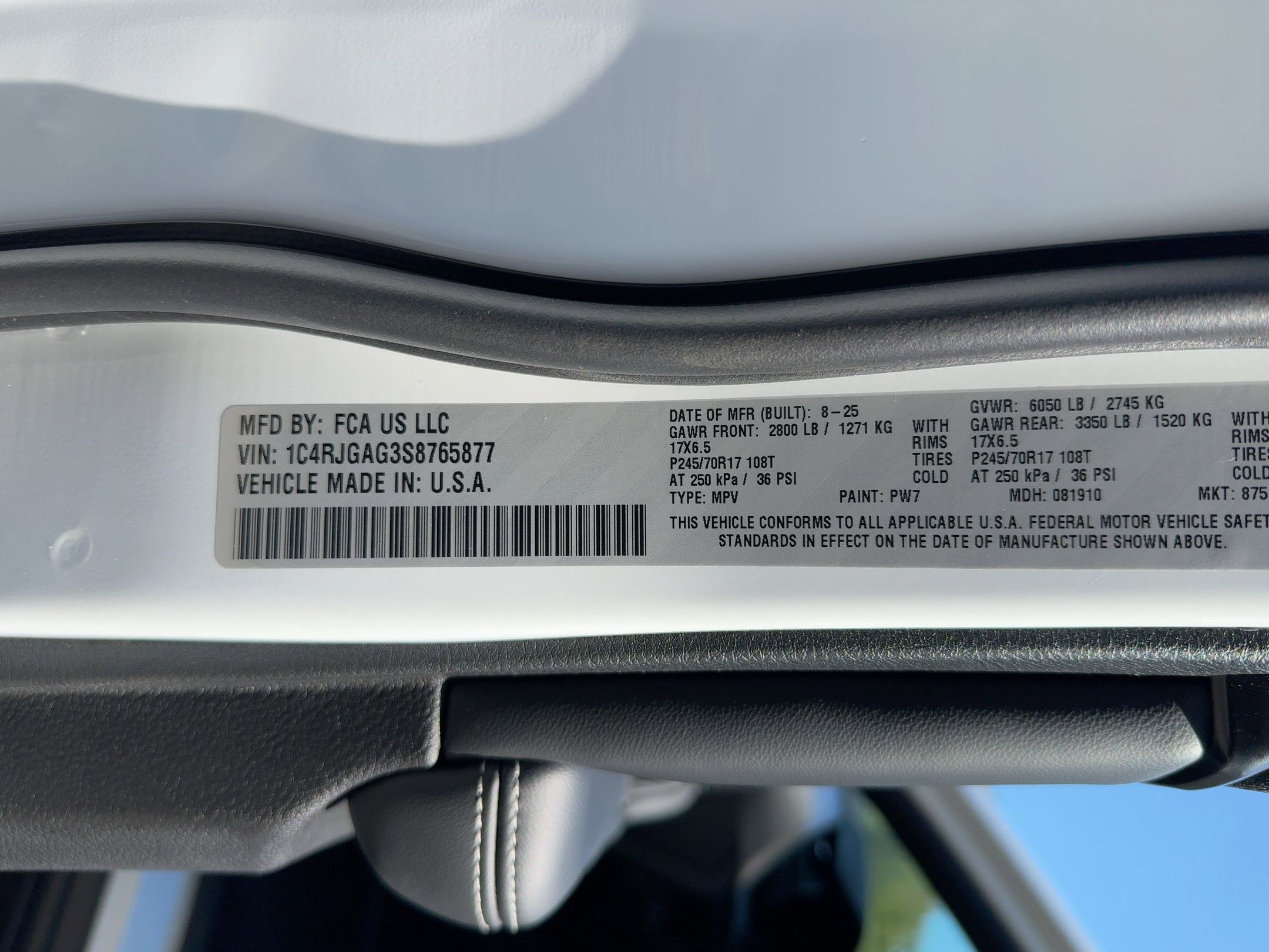 2025 Jeep Grand Cherokee Laredo photo 17