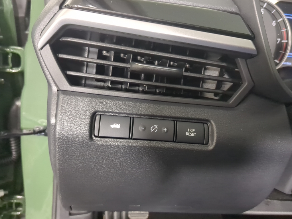2025 Nissan Altima SR photo 21