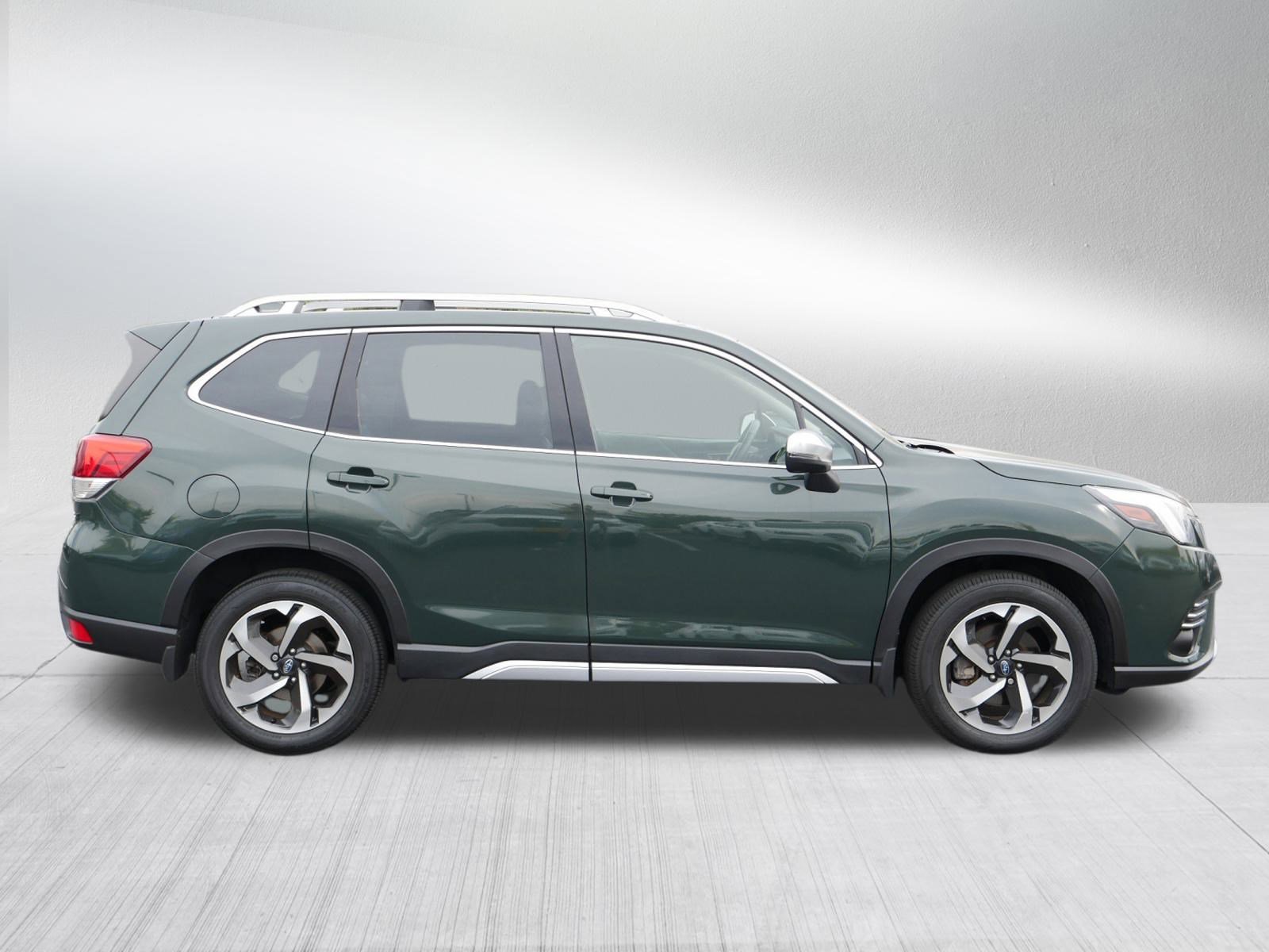 2023 Subaru Forester Touring photo 8