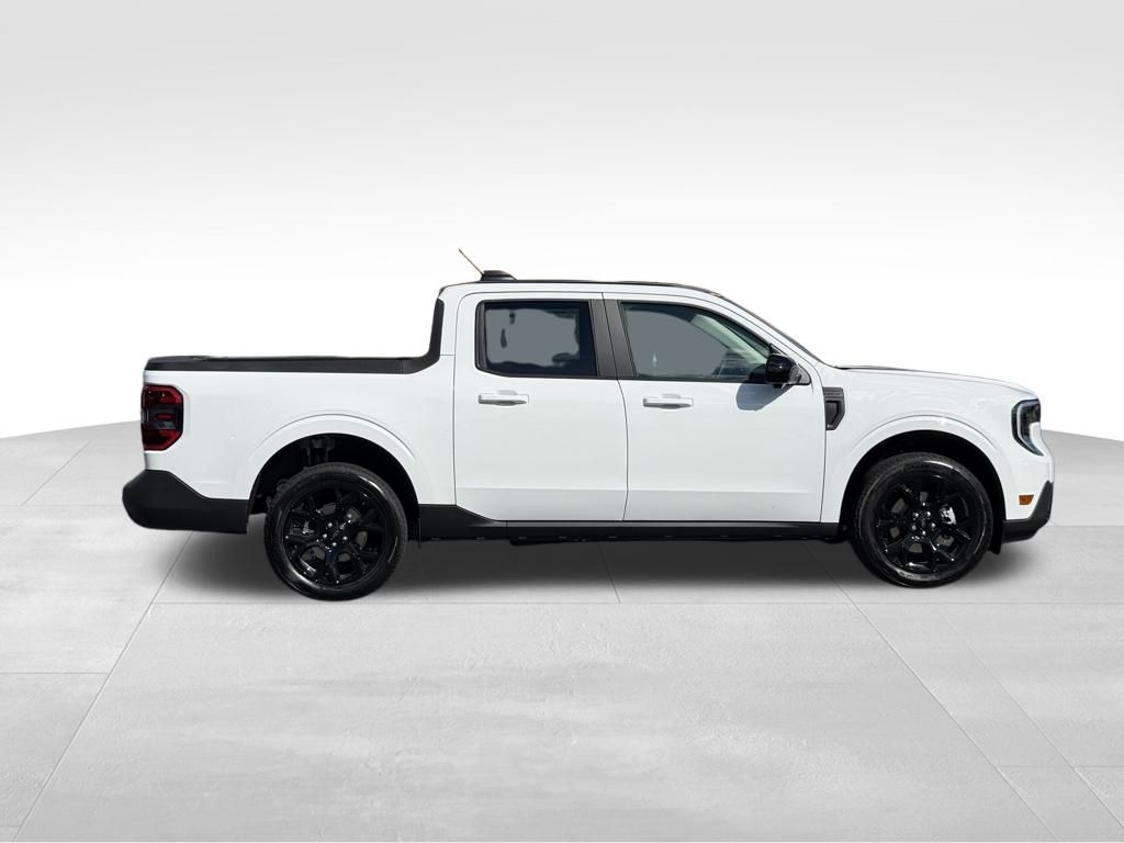 2025 Ford Maverick Lariat photo 2