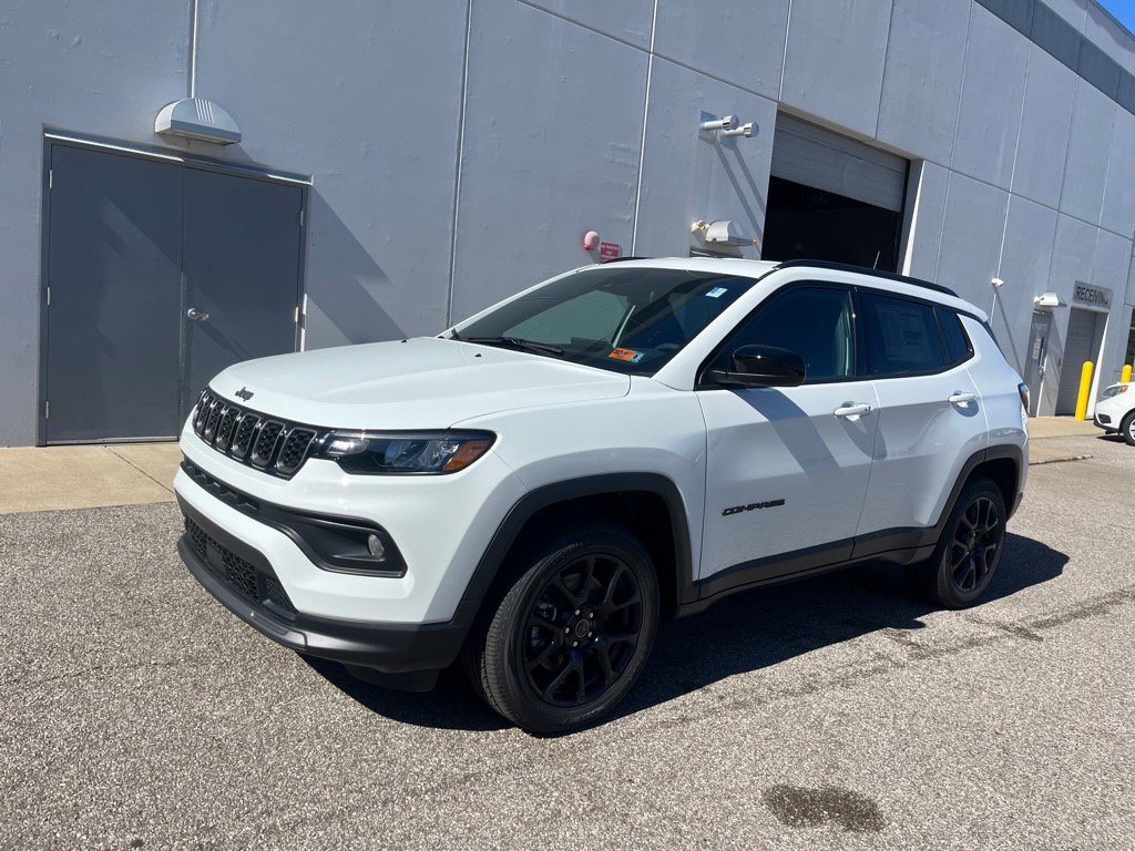 2026 Jeep Compass Latitude Altitude photo 2