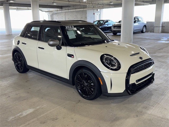 2023 MINI Hardtop 4 Door S's photo