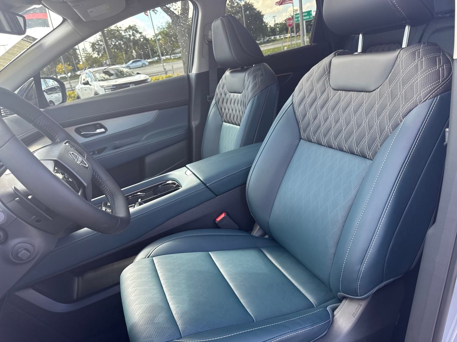 2025 Nissan Murano Platinum photo 27