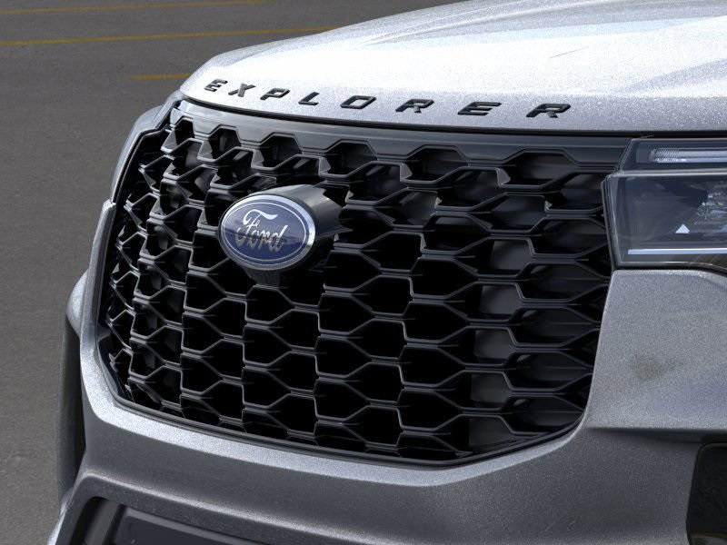 2025 Ford Explorer ST-Line photo 13