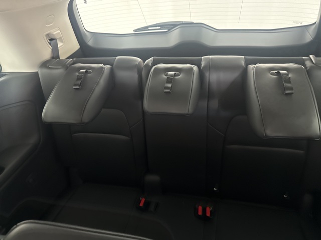 2024 Nissan Pathfinder SL photo 24