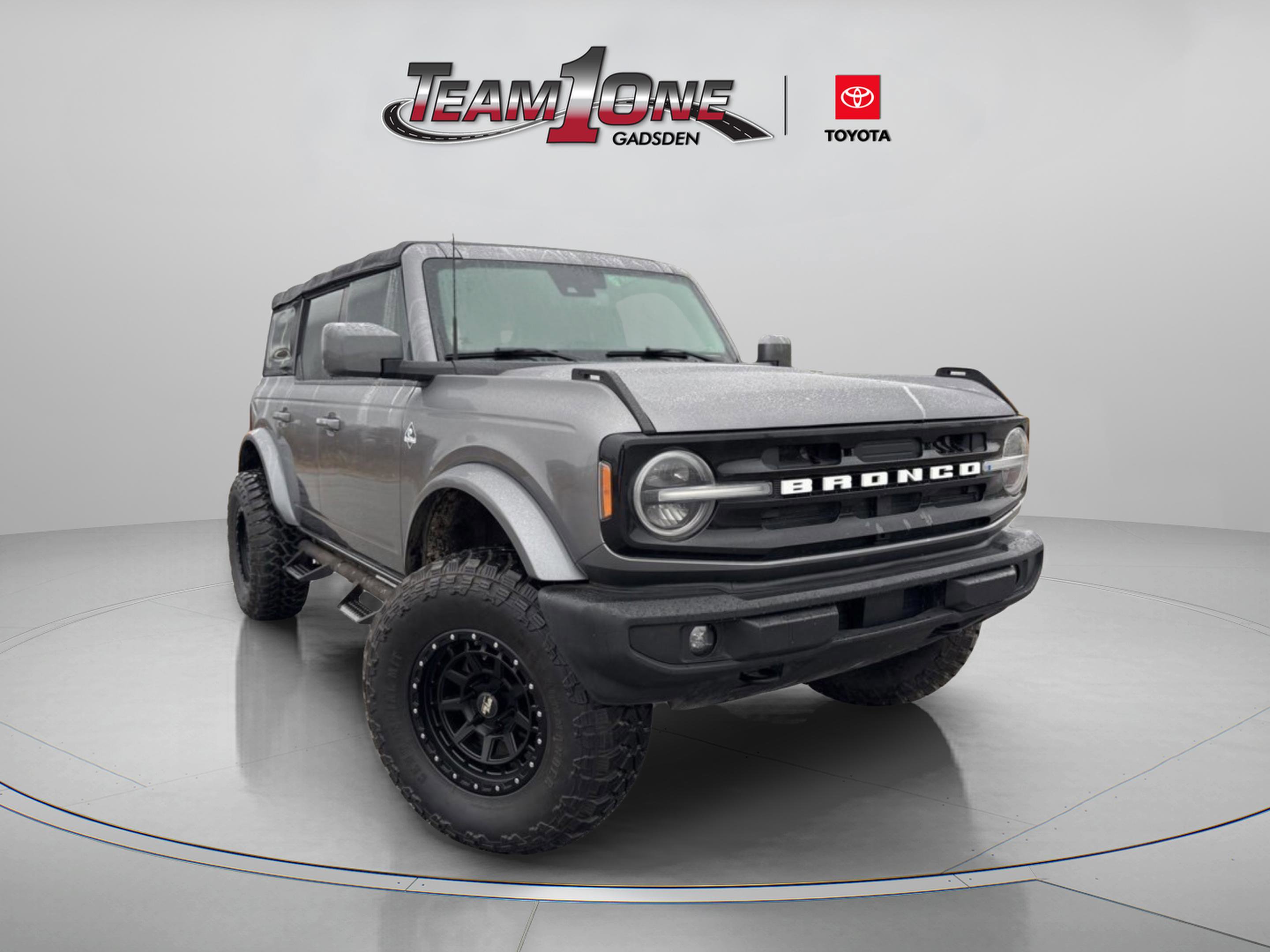 2021 Ford Bronco 4-Door Outer Banks's photo