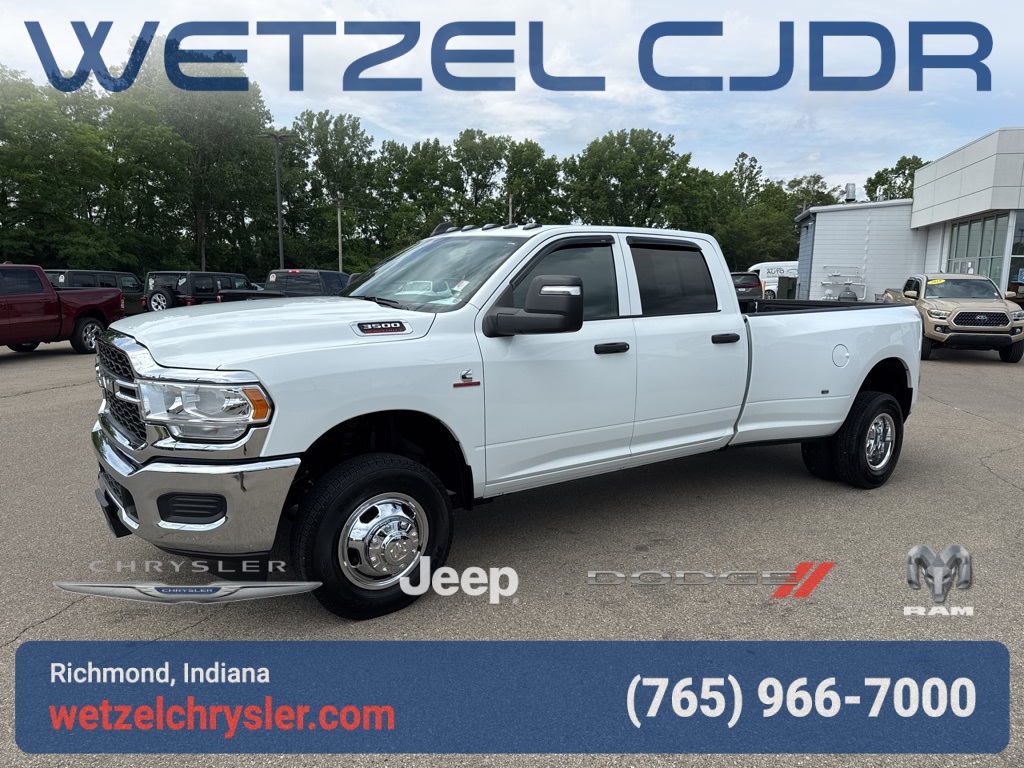 2024 Ram 3500 Tradesman photo 3
