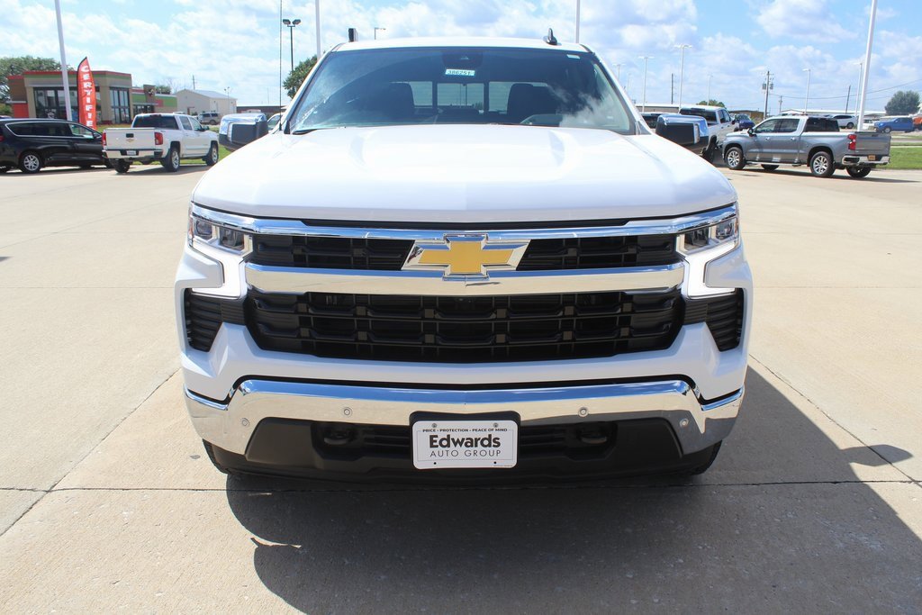 2025 Chevrolet Silverado 1500 LT photo 8