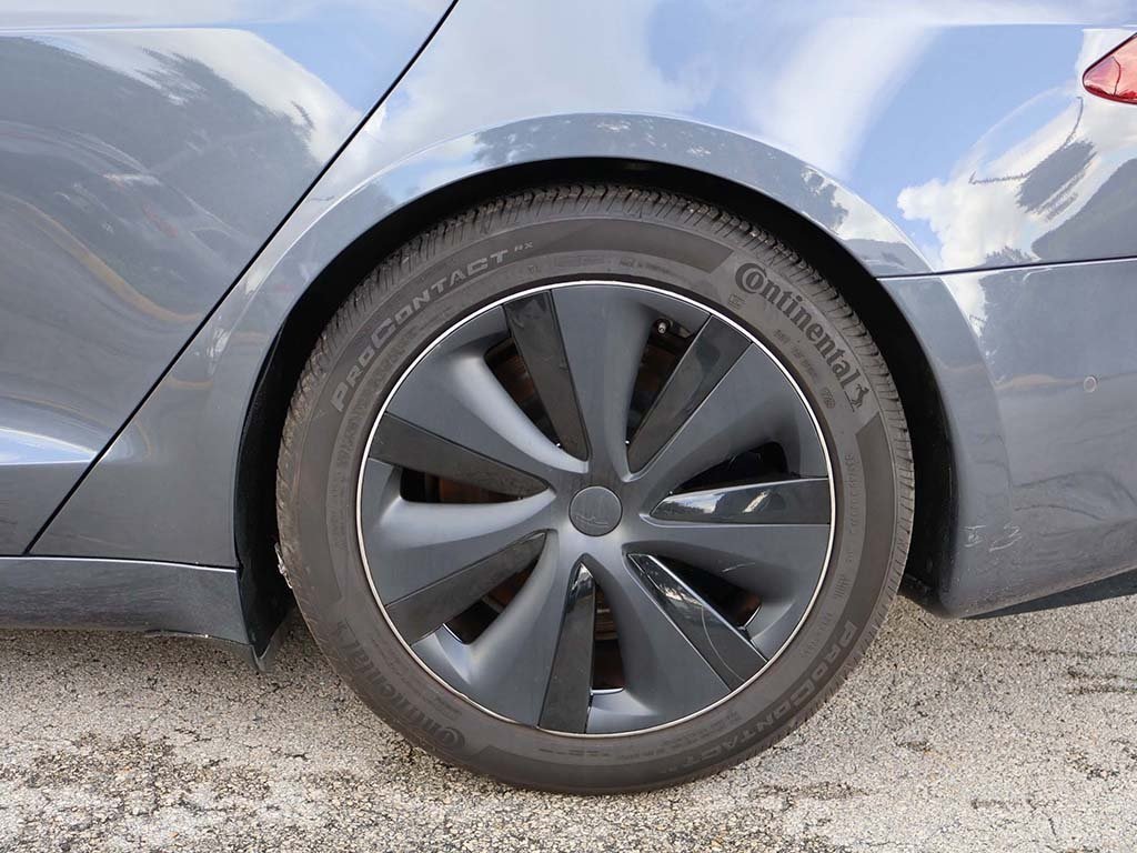 2022 Tesla Model S photo 18