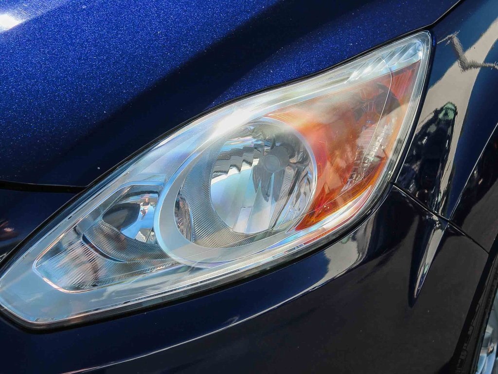 2016 Ford C-Max Energi SEL photo 3