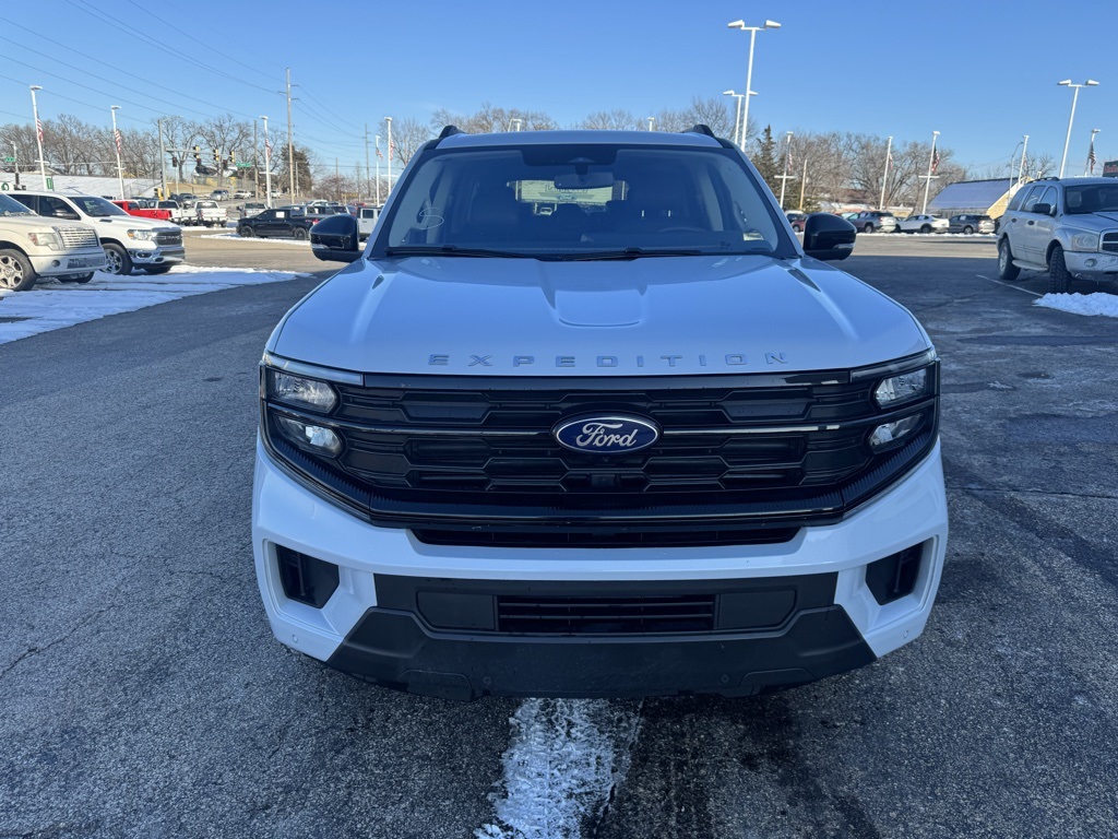 Used 2025 Ford Expedition Active with VIN 1FMJK1J8XSEA10609 for sale in Kansas City