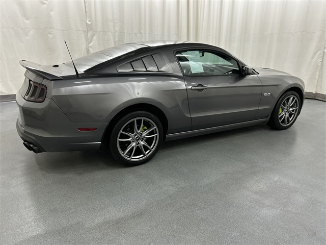 2013 Ford Mustang GT Premium photo 4