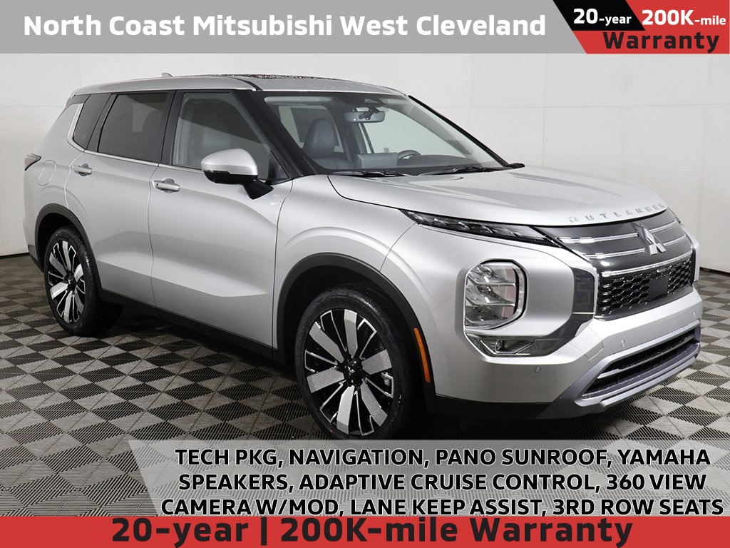 2026 Mitsubishi Outlander SE's photo