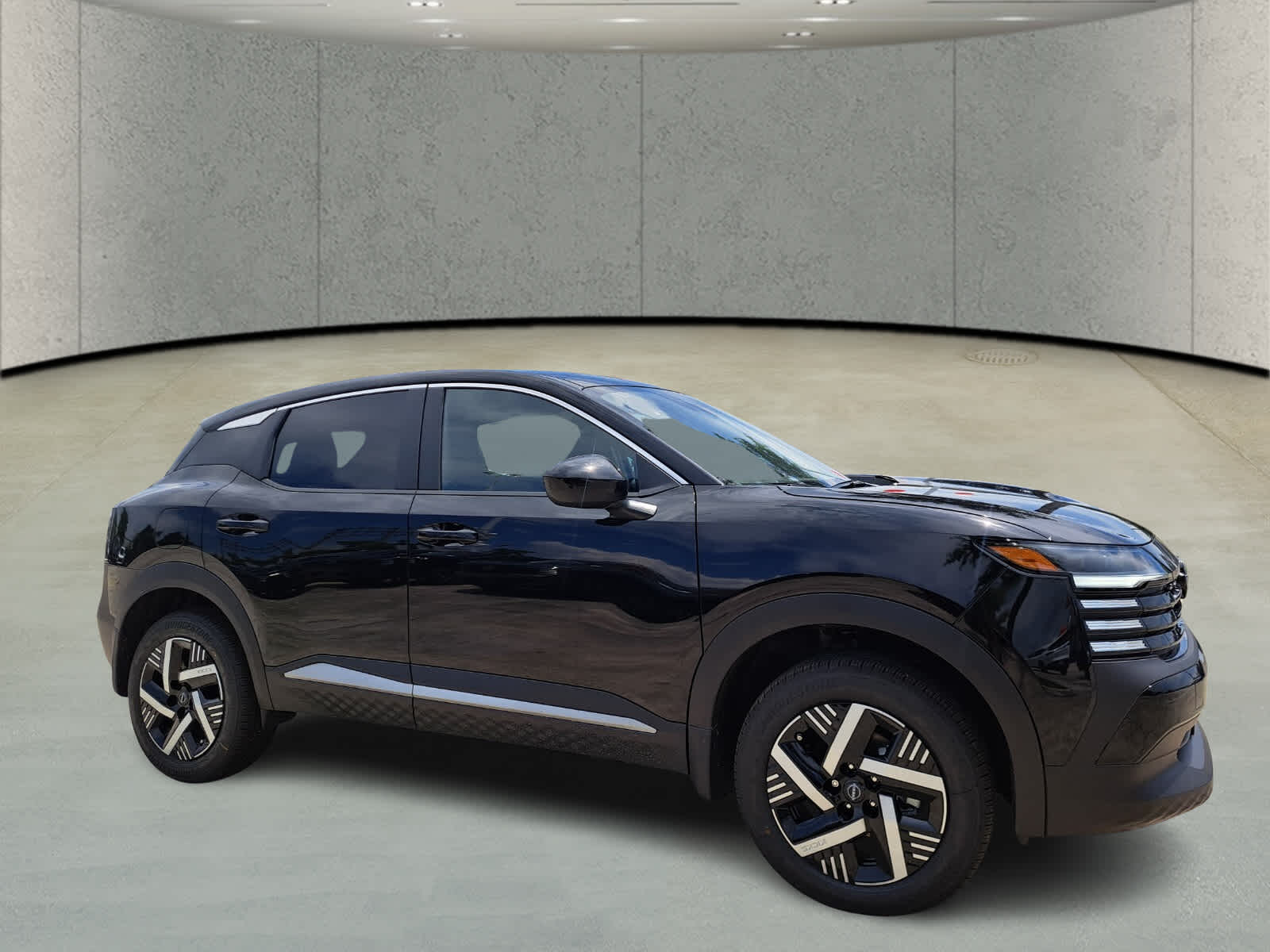 2025 Nissan Kicks SV photo 3