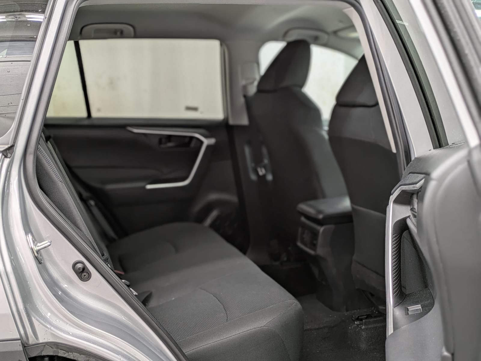 2024 Toyota RAV4 LE photo 17