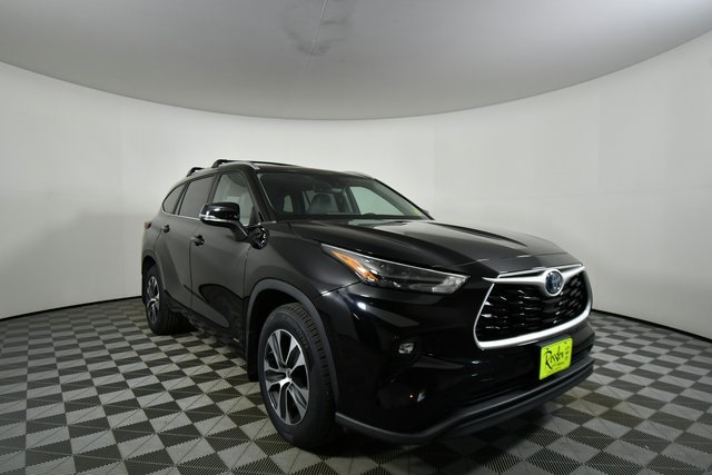 2023 Toyota Highlander Hybrid XLE photo 4