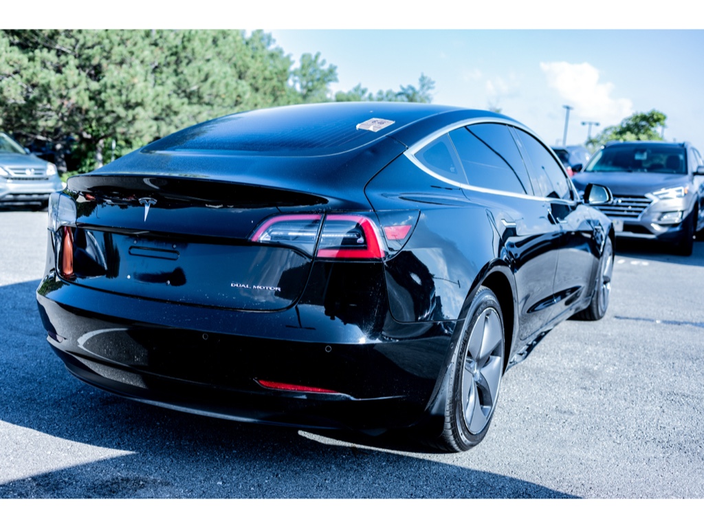 2018 Tesla Model 3 Long Range photo 4