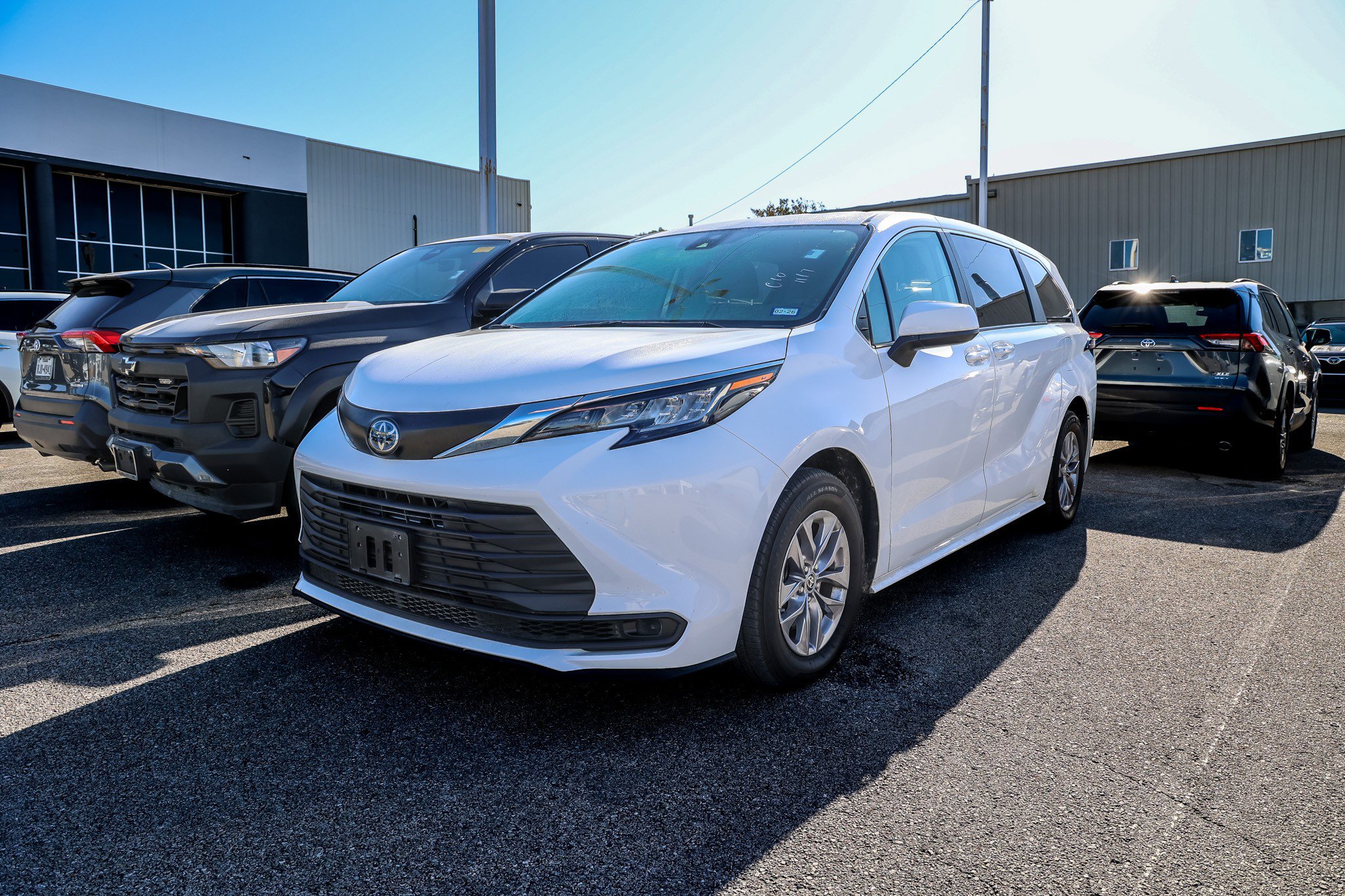 2022 Toyota Sienna LE