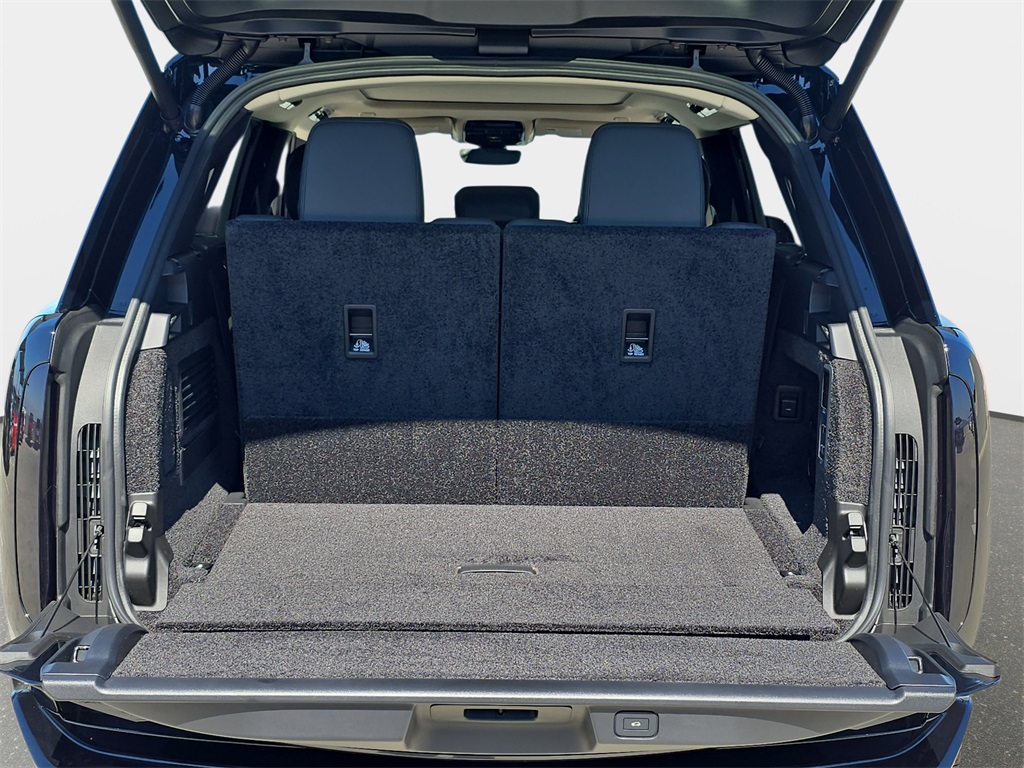 2025 Land Rover Range Rover SE photo 10