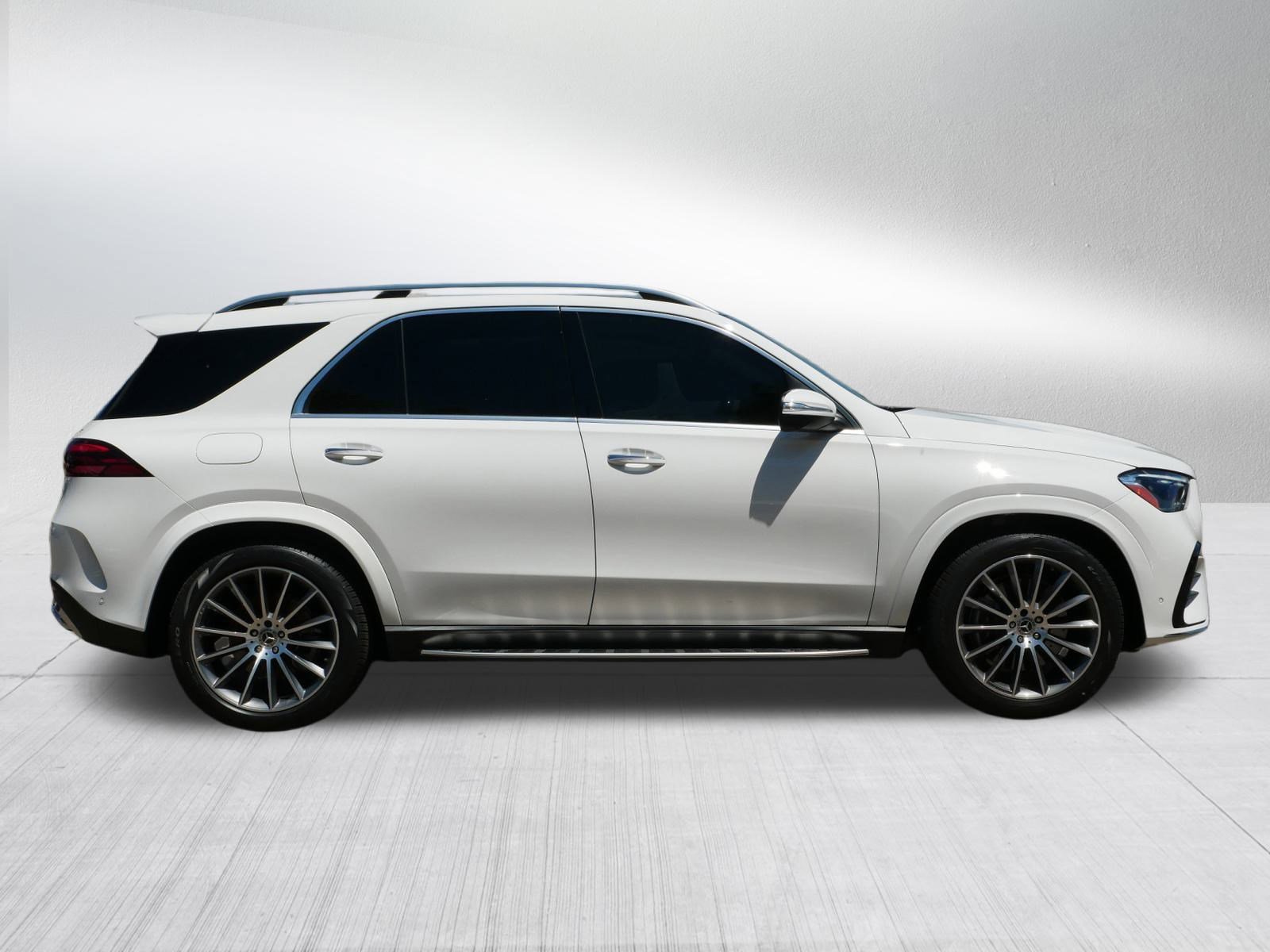 2024 Mercedes Benz GLE 350 4MATIC photo 4