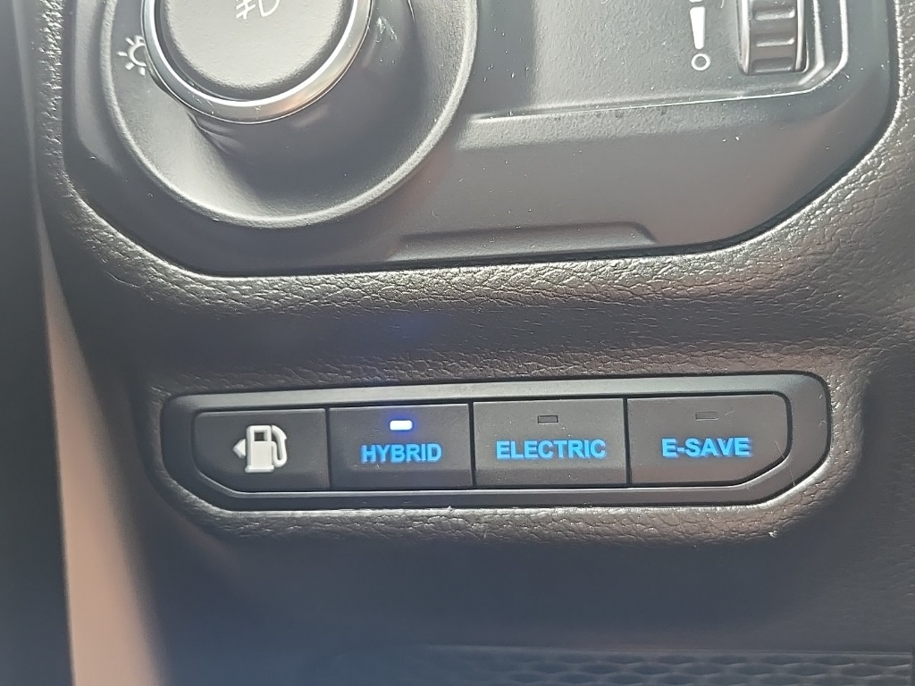 2023 Jeep Wrangler Sahara 4xe photo 33