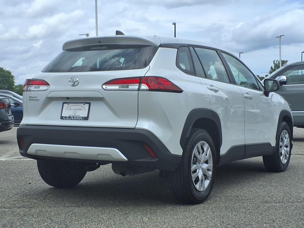 2023 Toyota Corolla Cross L photo 5