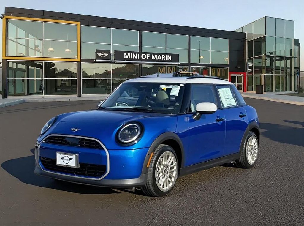 2026 MINI Hardtop 4 Door's photo