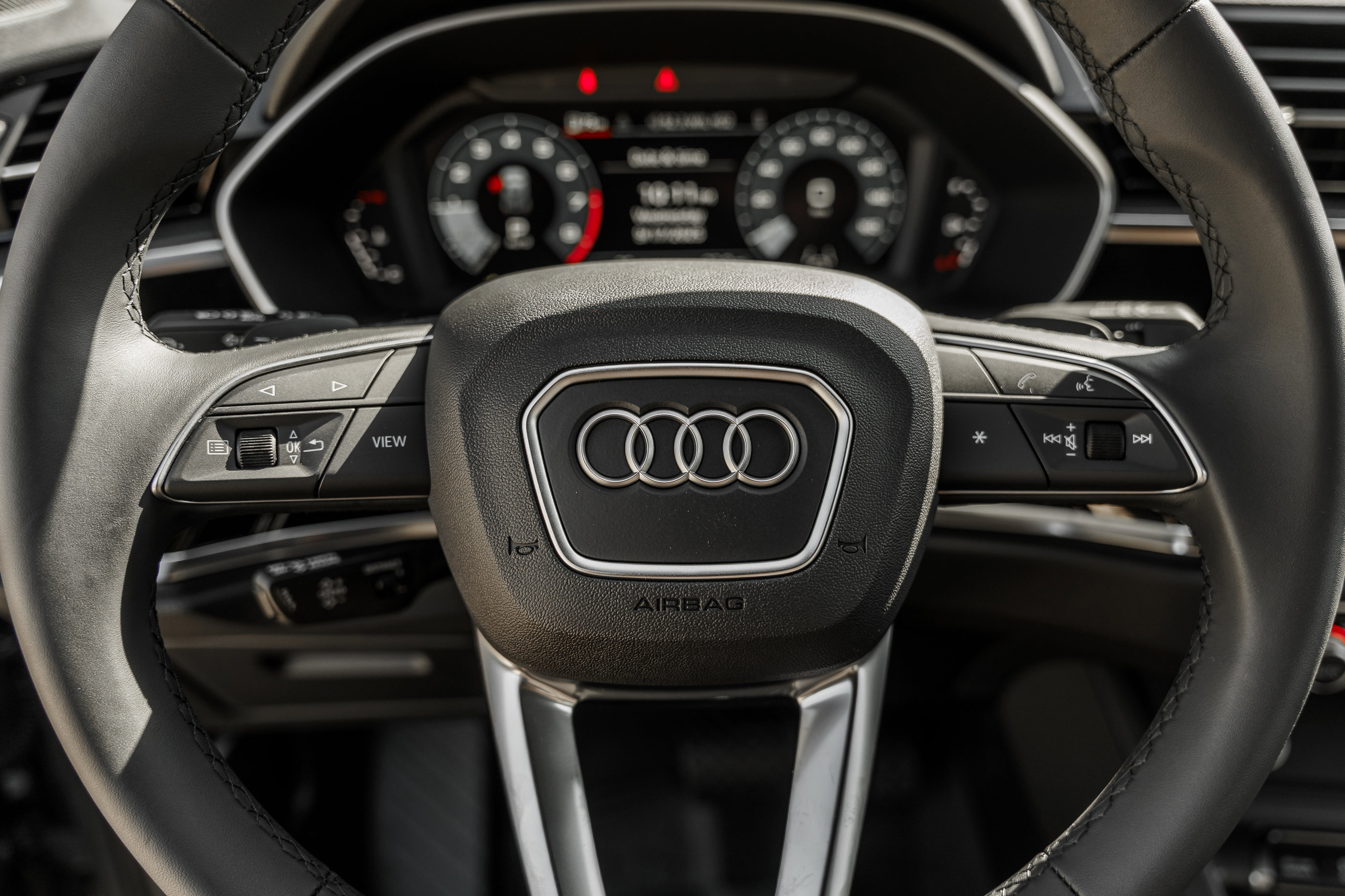 2025 Audi Q3 S line Premium photo 14