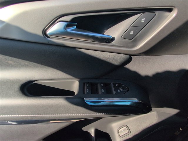 2026 Chevrolet Traverse photo 9