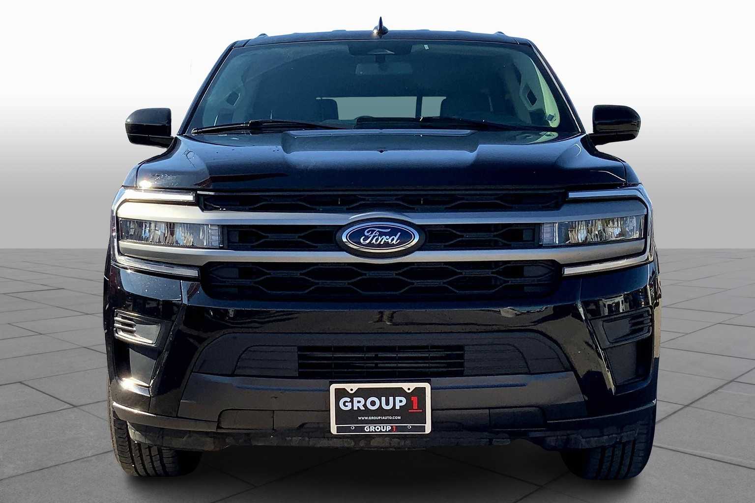 2024 Ford Expedition XLT photo 3