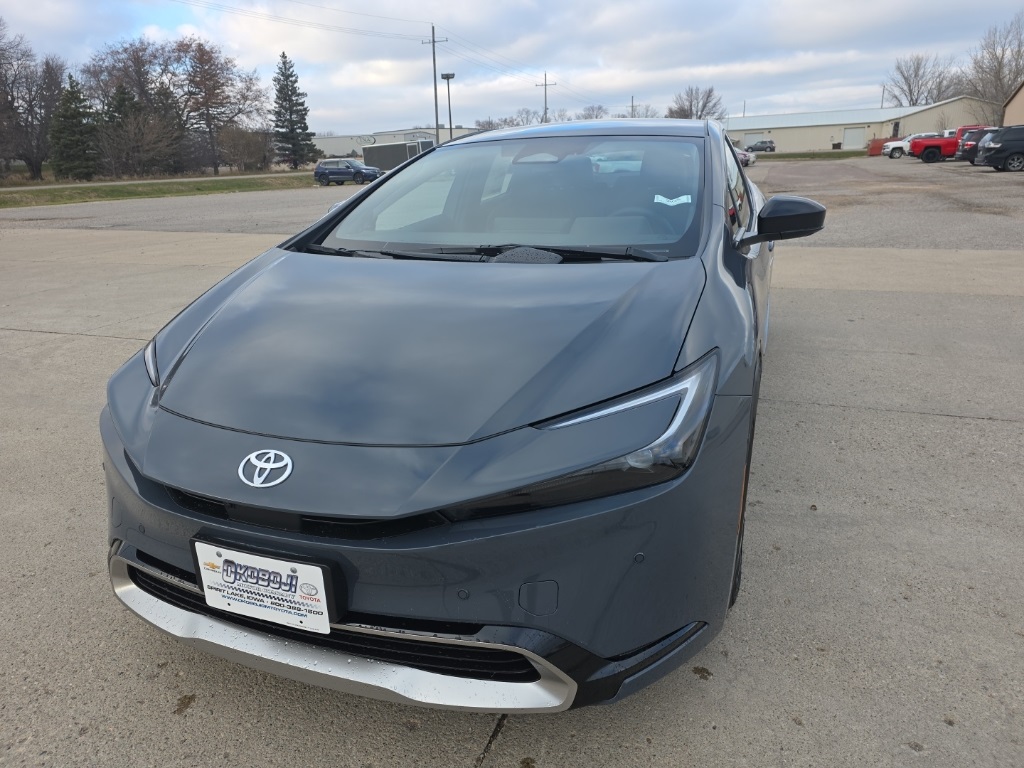 2026 Toyota Prius XSE Premium's photo