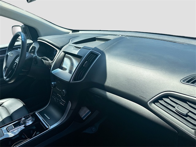 2020 Ford Edge SEL photo 28