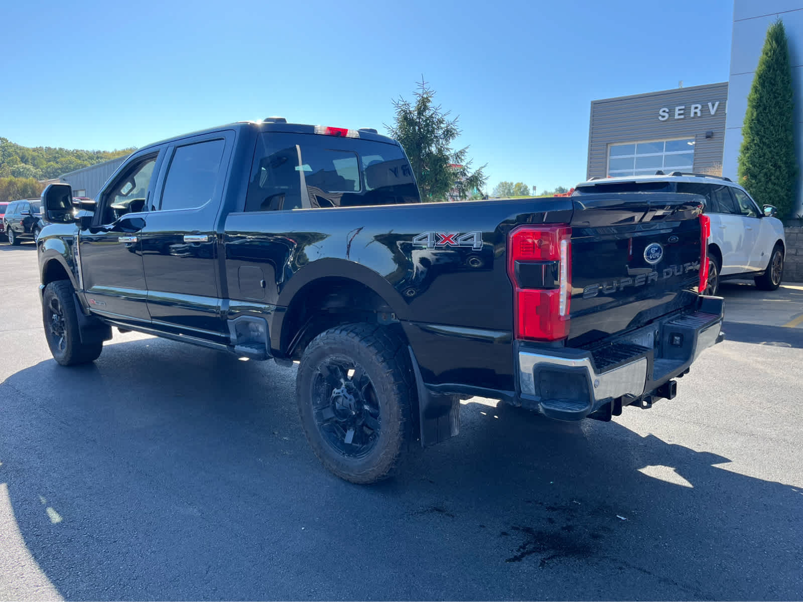 2023 Ford F-350 Lariat photo 4