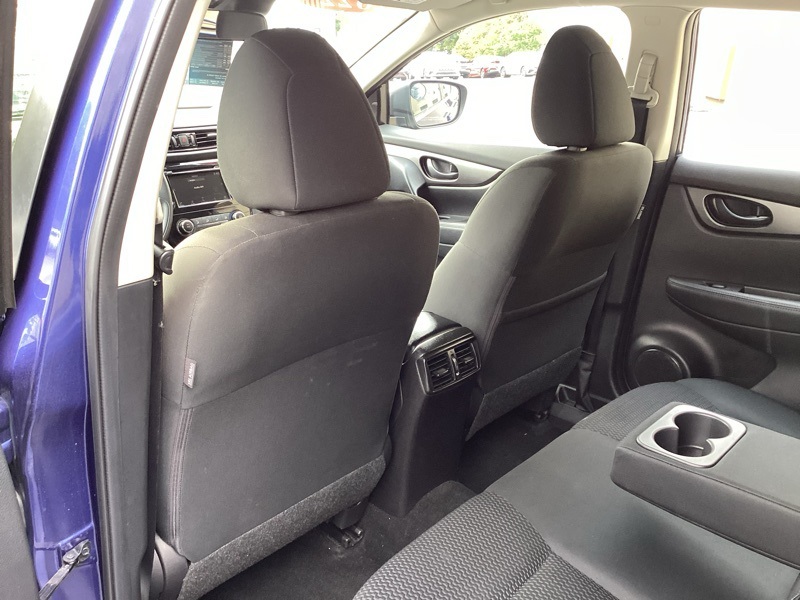 2022 Nissan Rogue Sport S photo 24