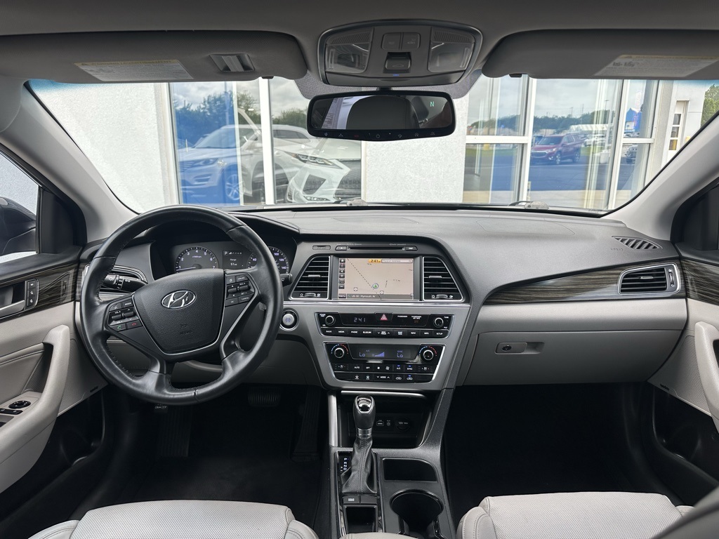 2017 Hyundai Sonata Limited photo 16