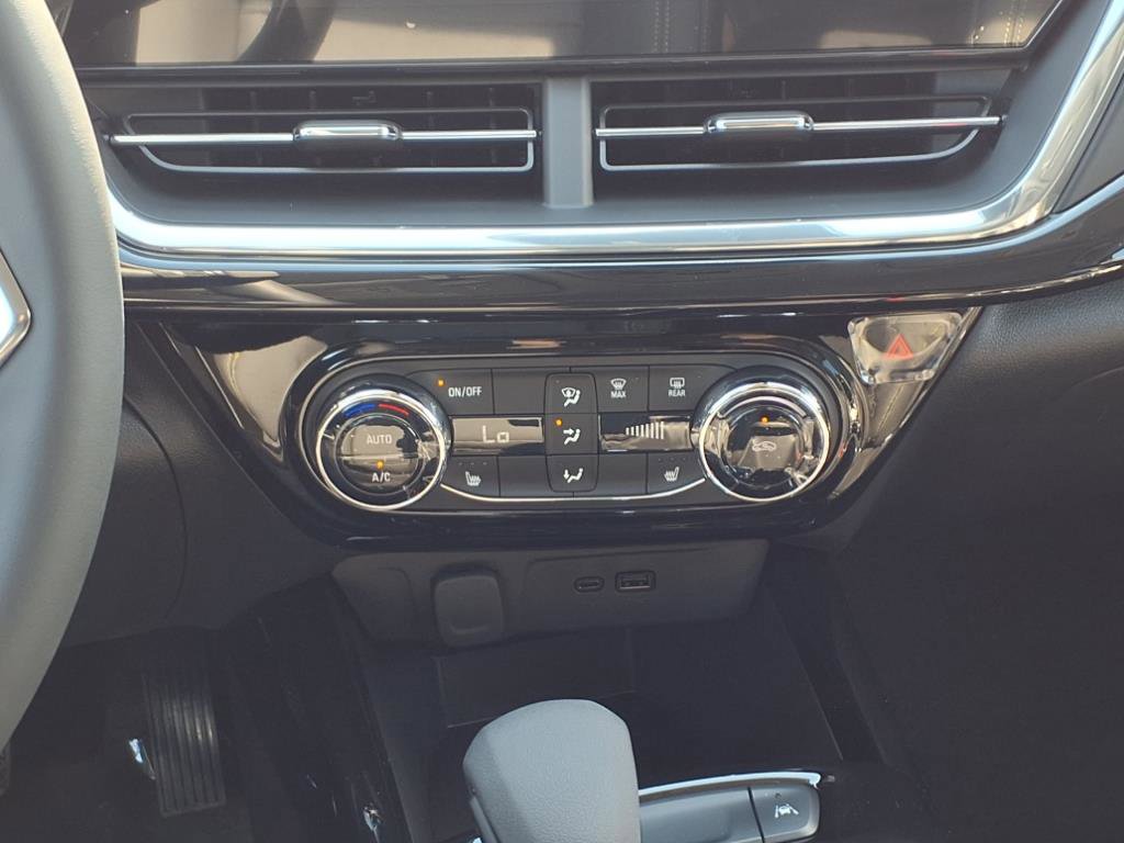 2025 Chevrolet Trax ACTIV photo 9