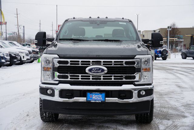 2025 FORD F-250 - Image 24