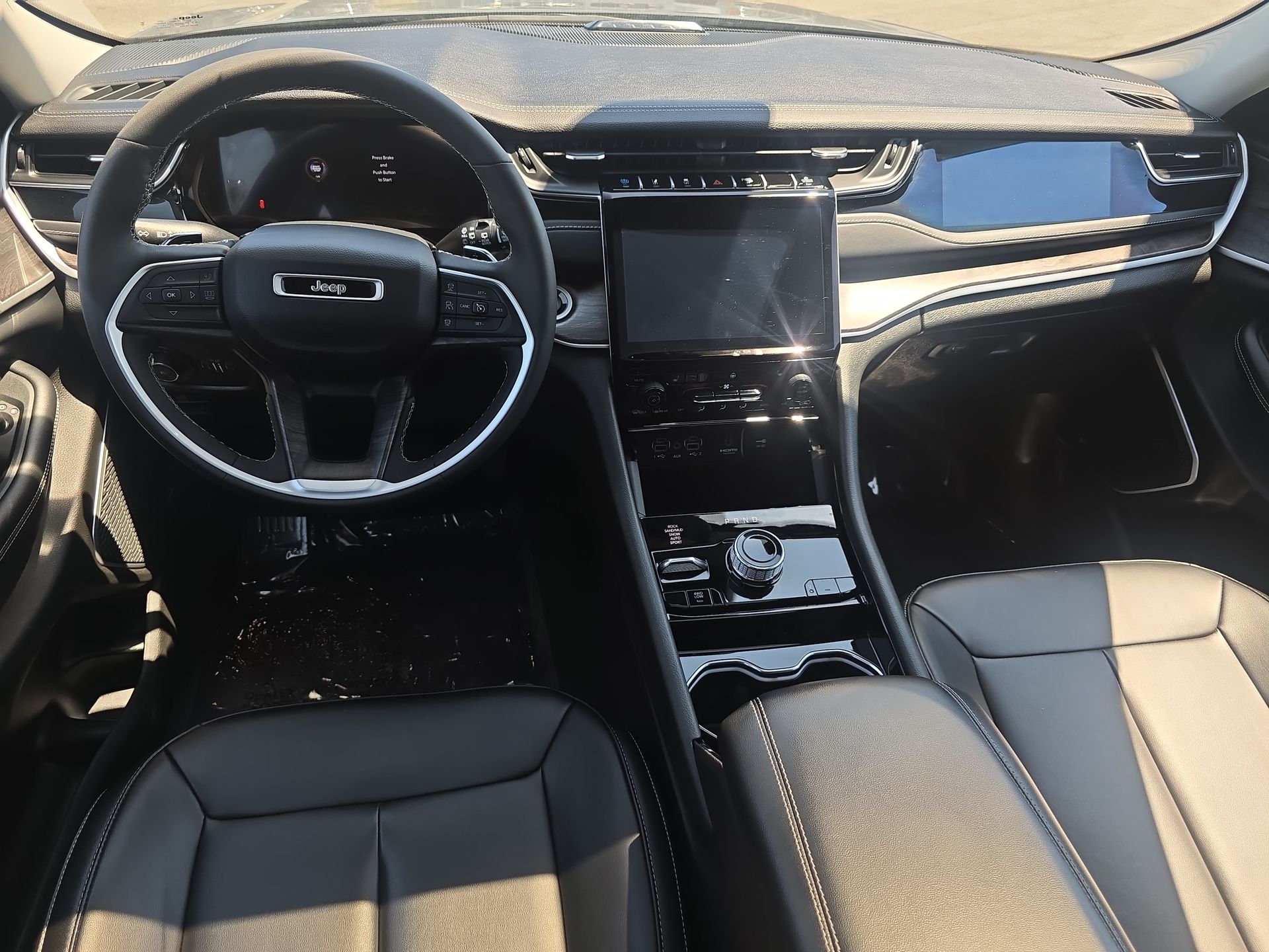 2023 Jeep Cherokee Base photo 43