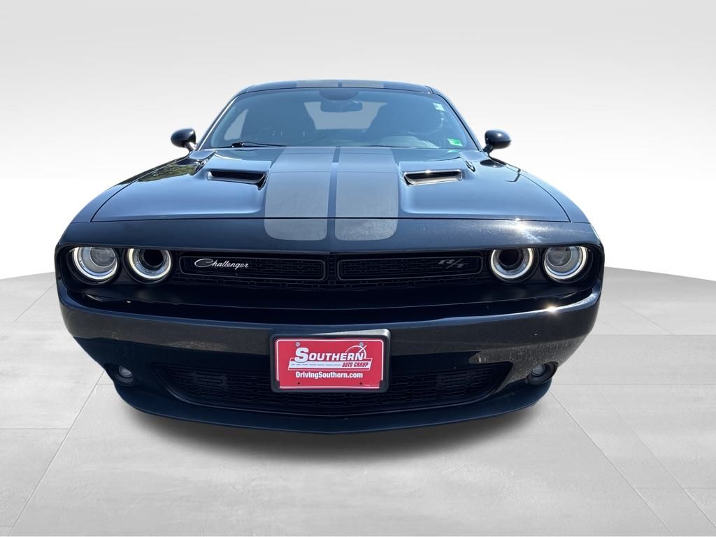 2017 Dodge Challenger R/T photo 8