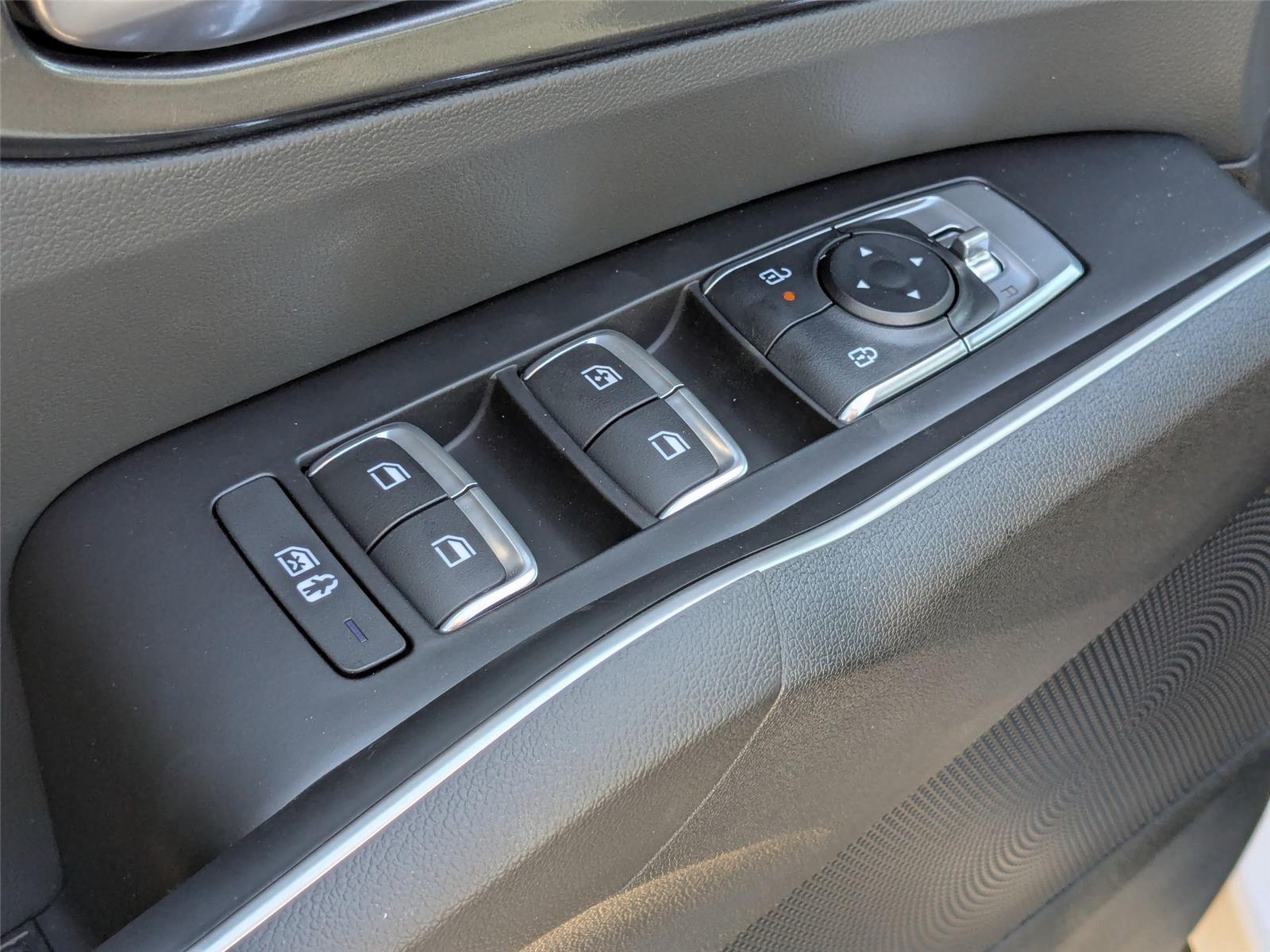 2026 Kia Sorento S photo 13
