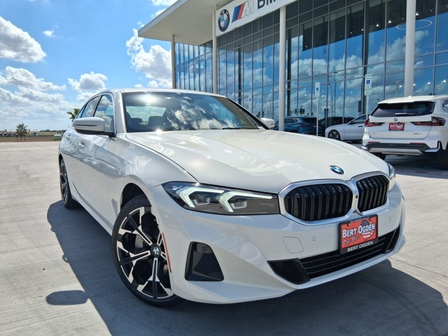 2026 BMW 3 Series 330i's photo